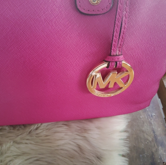 Michael Kors Large Saffiano Satchel Color Fuschia Beyond EUC - Picture 6 of 16